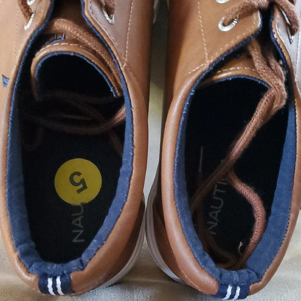 Nautica Brown Casual Shoes Size 5
